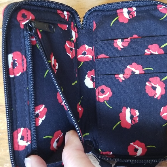 Vera Bradley Small Floral Pattern Wallet Wristlet - Picture 6 of 9